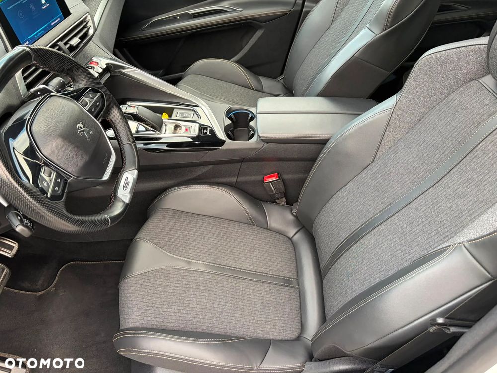 Peugeot 3008 1.6 PureTech HYbrid4 GT Line S&S EAT8 - 35