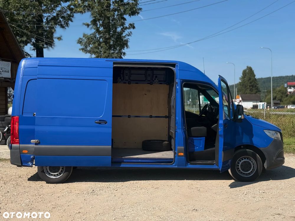 Mercedes-Benz Sprinter - 9