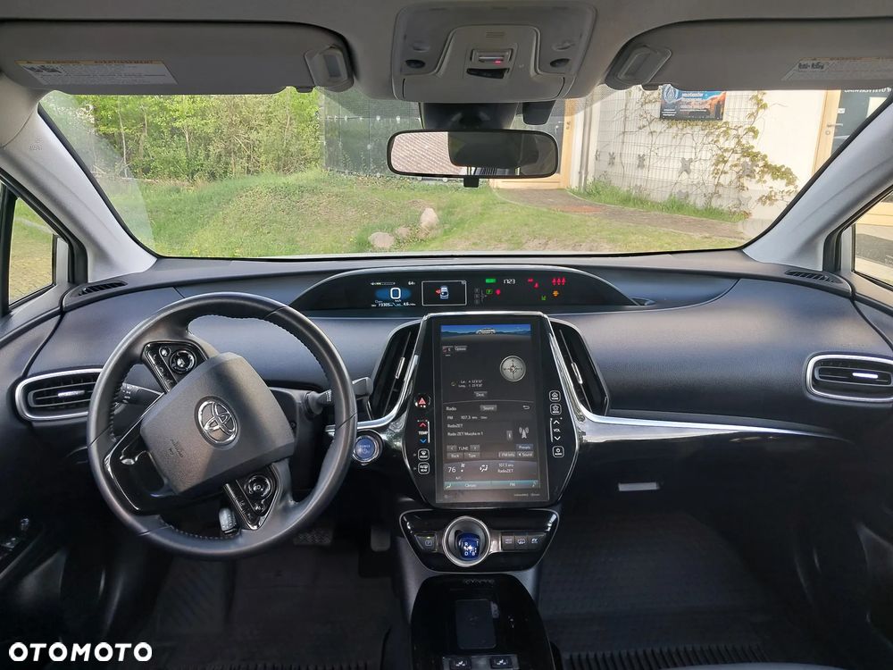 Toyota Prius Hybrid - 24