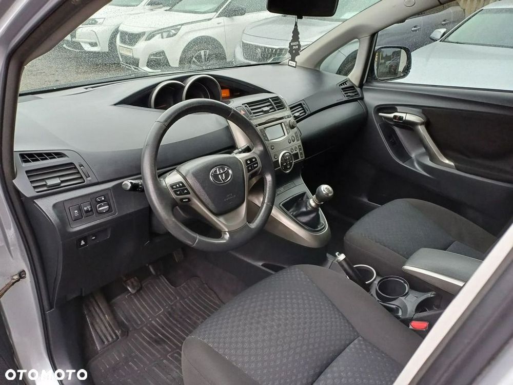 Toyota Verso 2.0 D-4D 2010 7os - 14