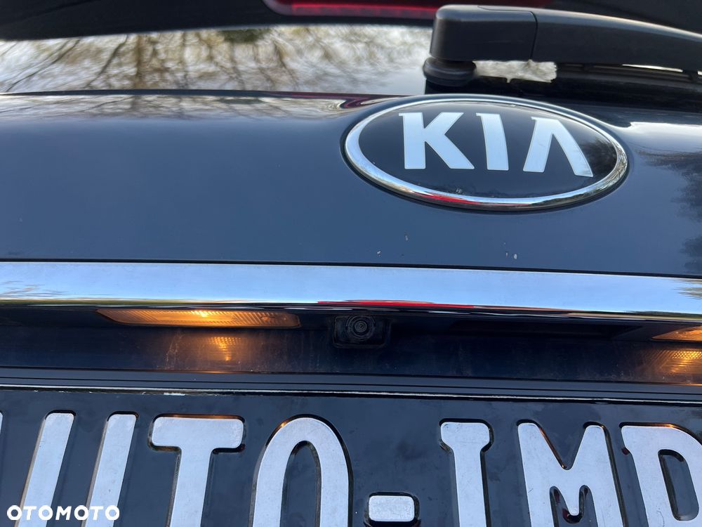 Kia Carens 1.7 CRDi L DCT - 23