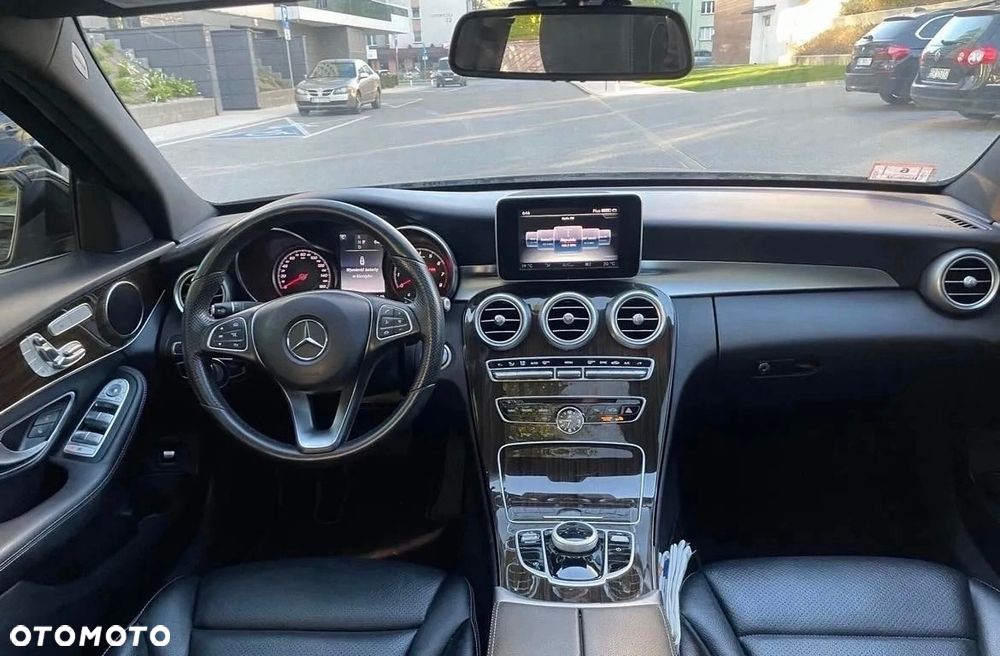 Mercedes-Benz Klasa C 300 T 9G-TRONIC Avantgarde - 6