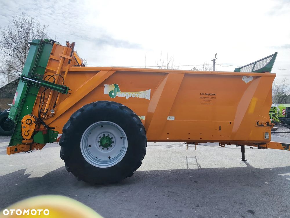 Inny DANGREVILLE  EV - 6