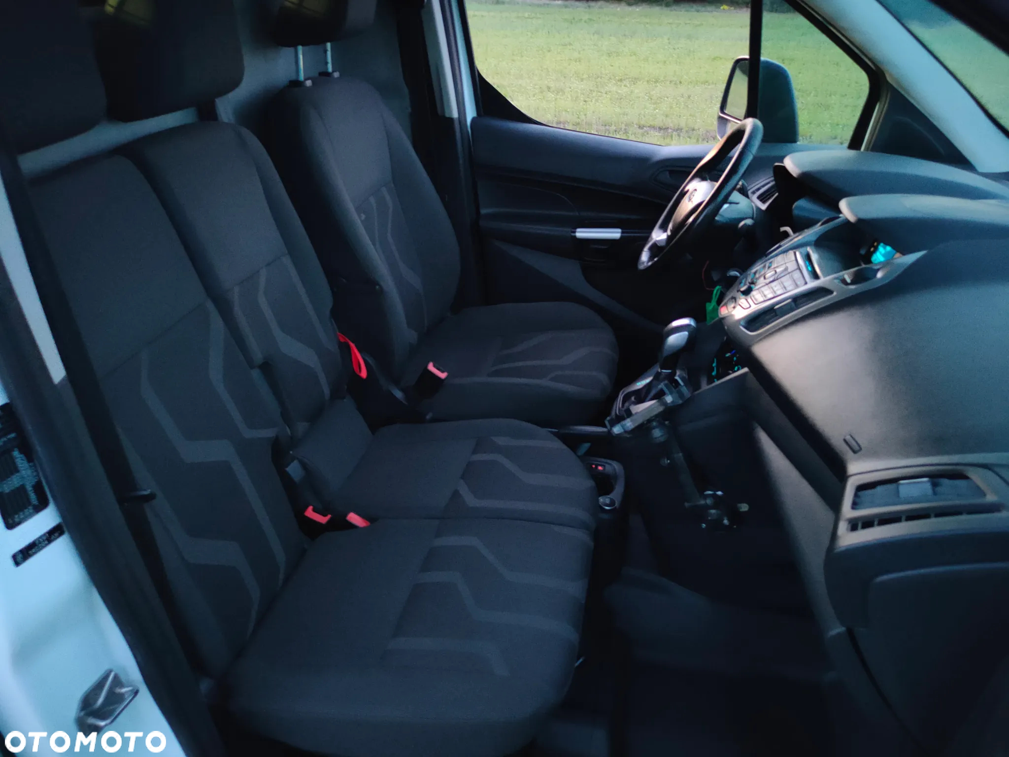 Ford Connect - 31