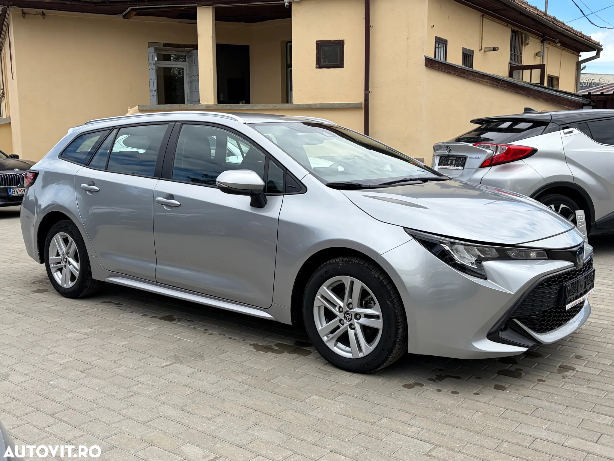Toyota Corolla 1.8 Hybrid Business Edition - 12