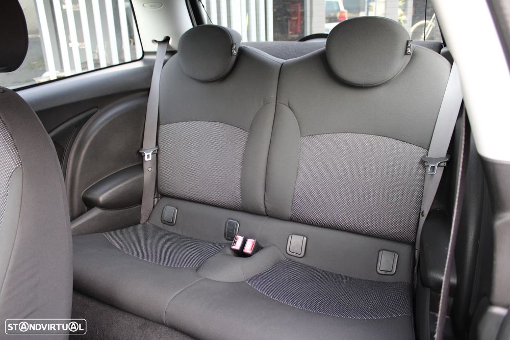 MINI 3 Portas Cooper D - 15