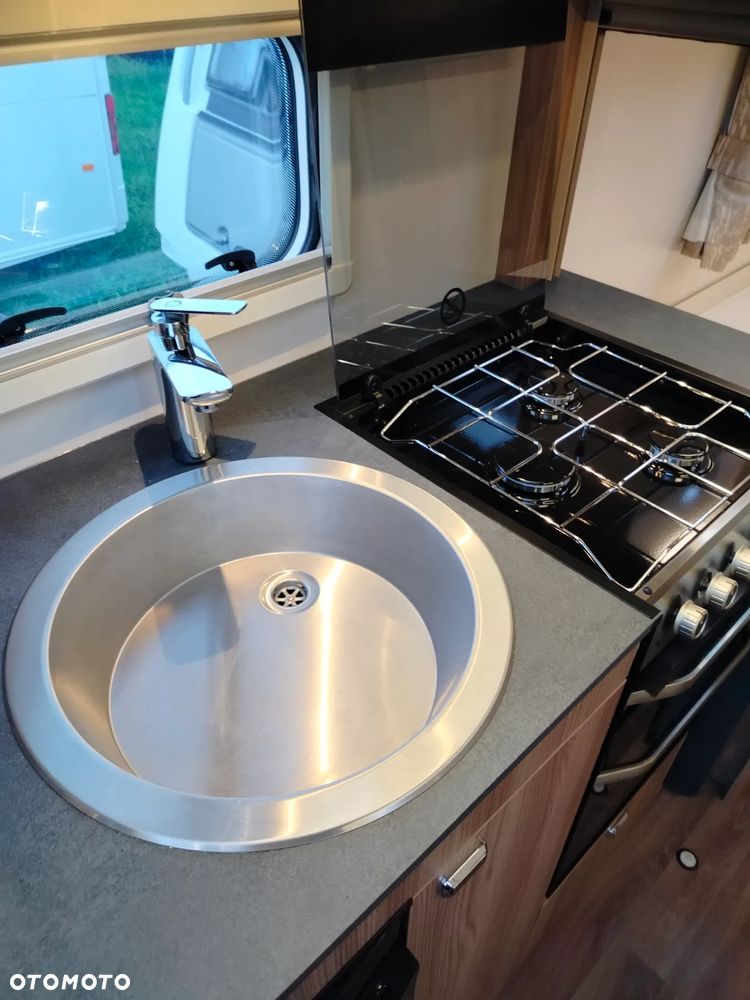 SWIFT Charisma 470 - 31