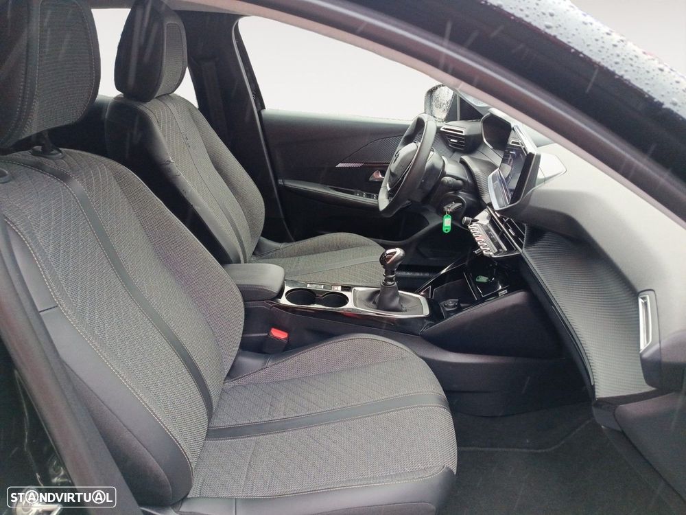 Peugeot 208 1.2 PureTech Allure - 15