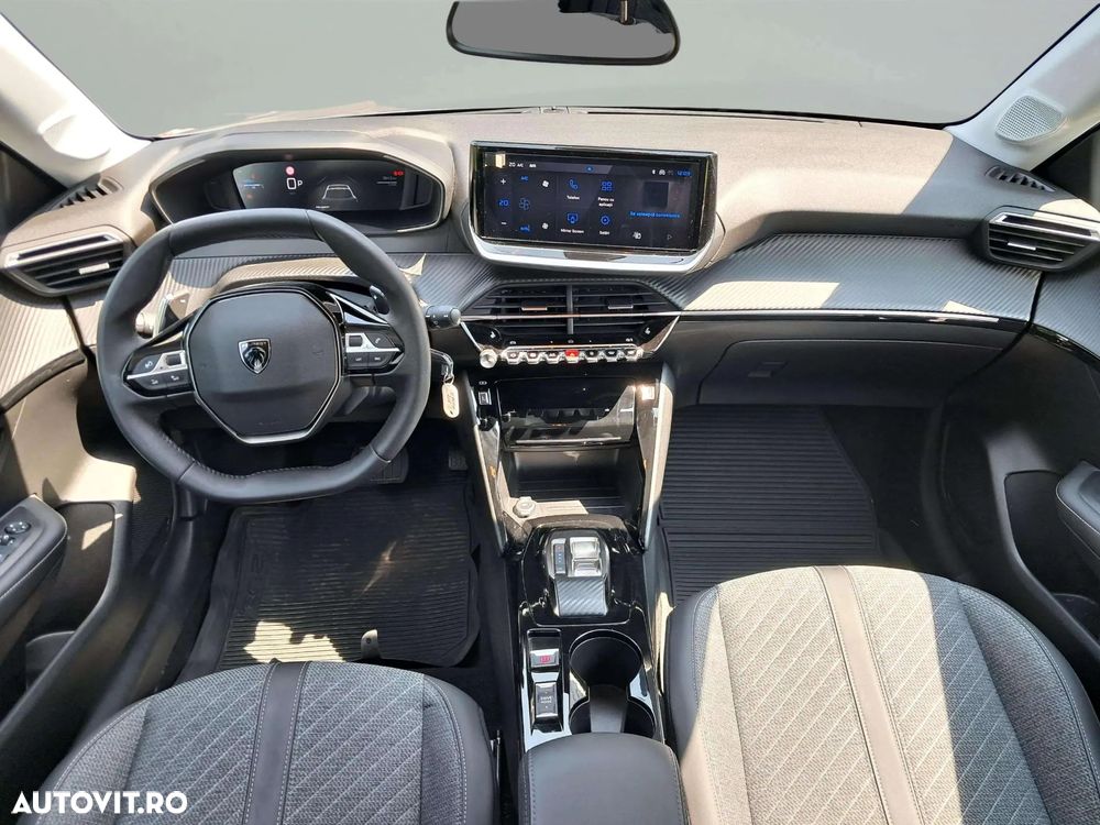 Peugeot 208 - 14
