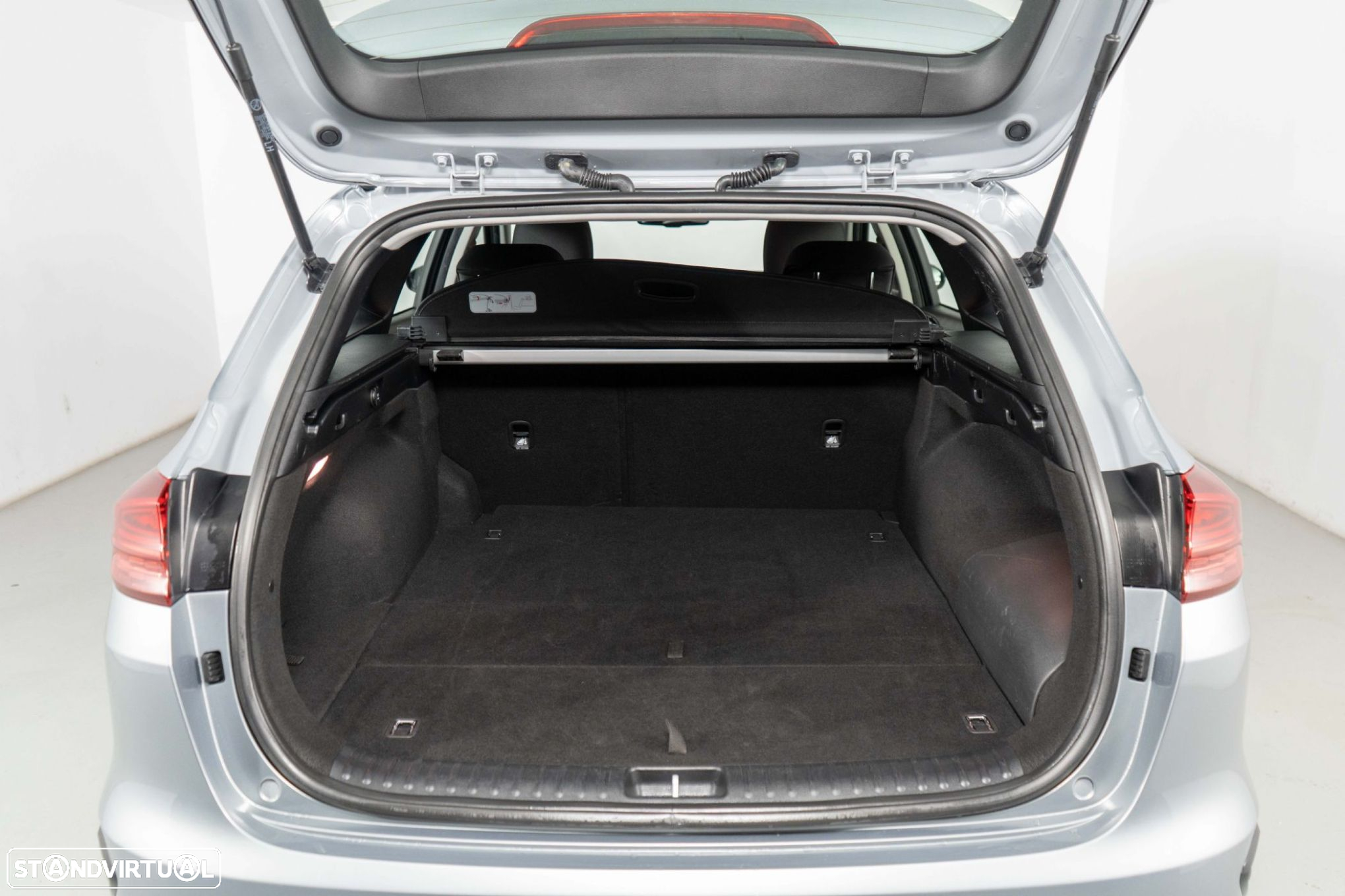Kia Ceed SW 1.6 GDi PHEV Drive 6DCT - 12