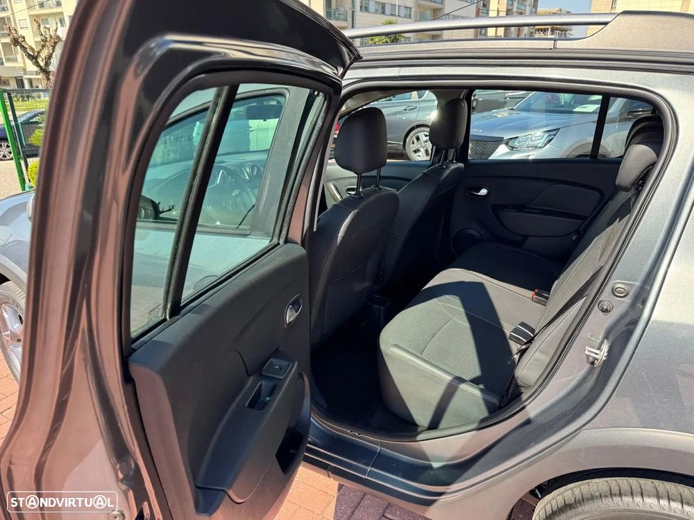 Dacia Sandero 0.9 TCe Stepway - 15