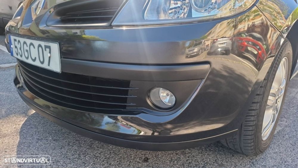 Renault Clio Sport Tourer - 8