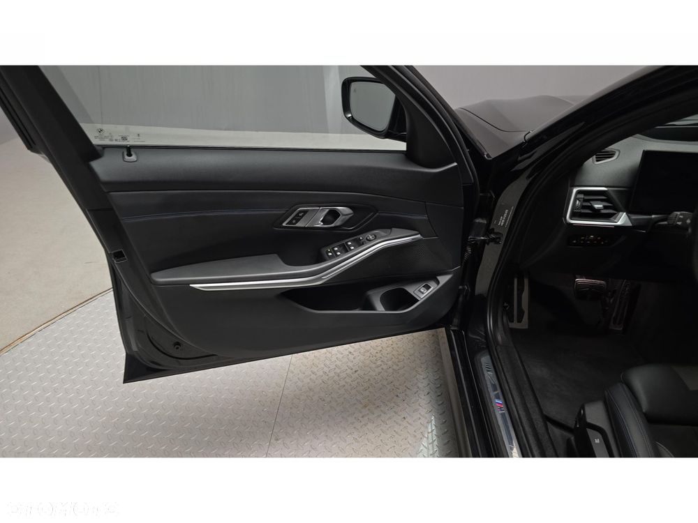 BMW Seria 3 - 17