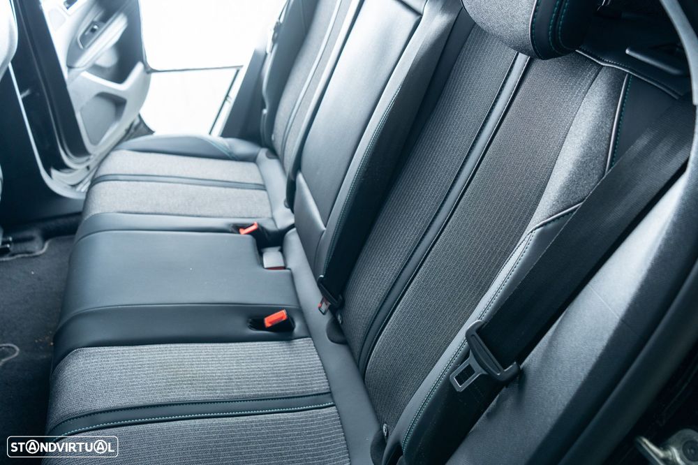 Peugeot 3008 1.2 PureTech Allure EAT8 - 8