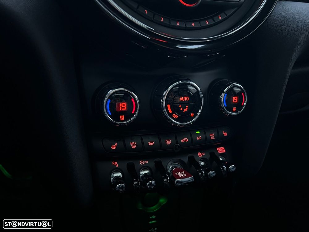 MINI 5 Portas Cooper Auto - 25