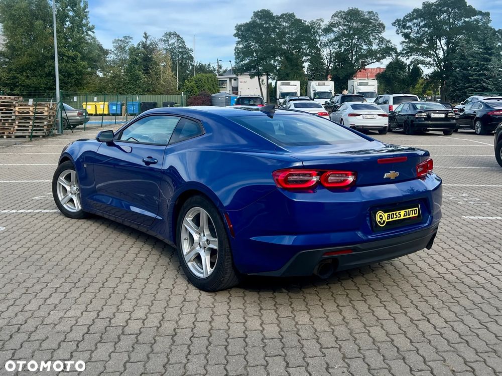 Chevrolet Camaro Coupe Touring 2.0 - 9