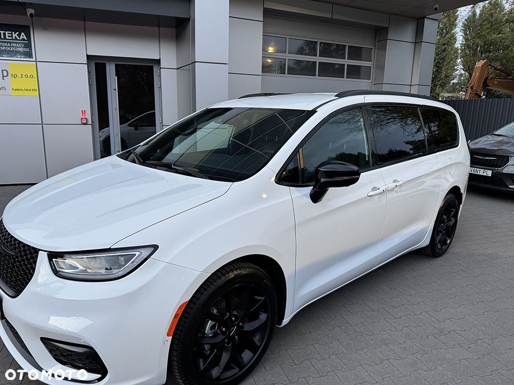 Chrysler Pacifica - 38
