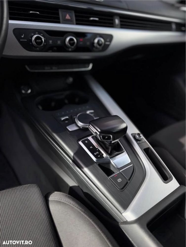 Audi A4 2.0 TDI S tronic Sport - 5
