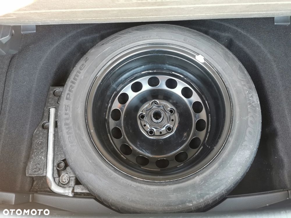 Volkswagen Golf - 27