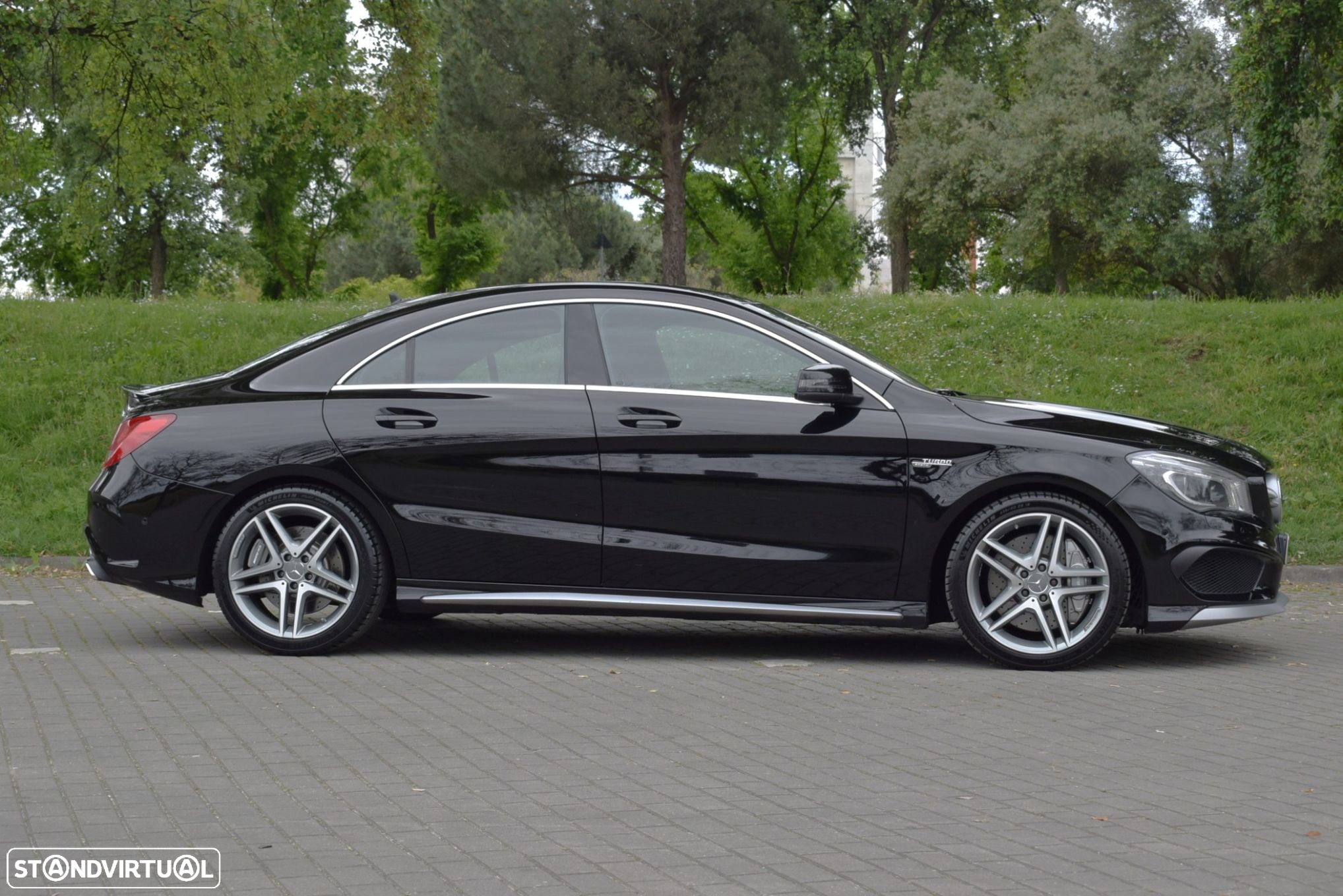 Mercedes-Benz CLA 45 AMG 4-Matic - 13