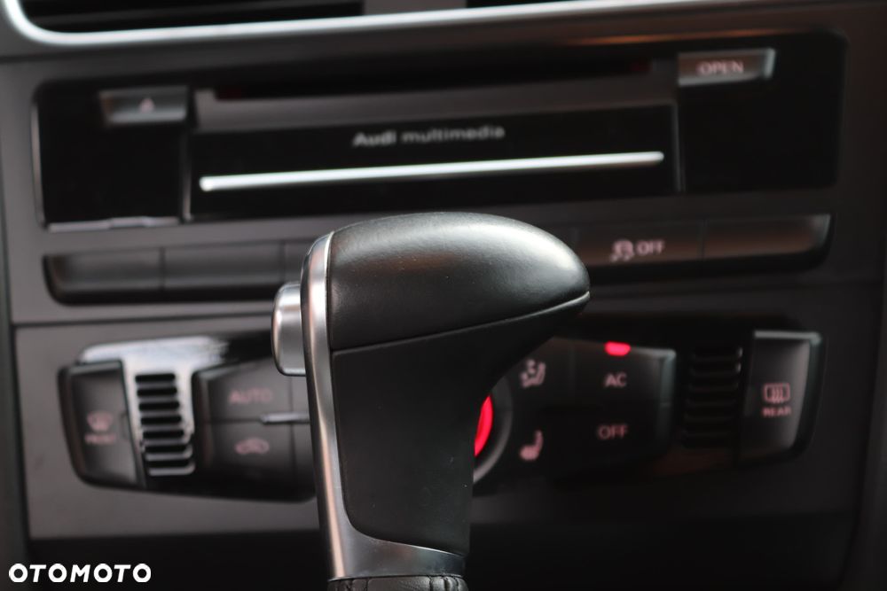 Audi A4 Avant 2.0 TDI DPF multitronic Ambiente - 18
