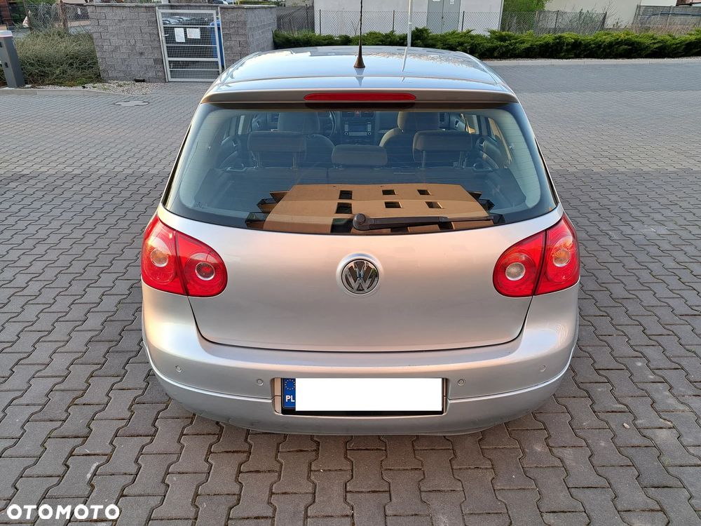 Volkswagen Golf - 6