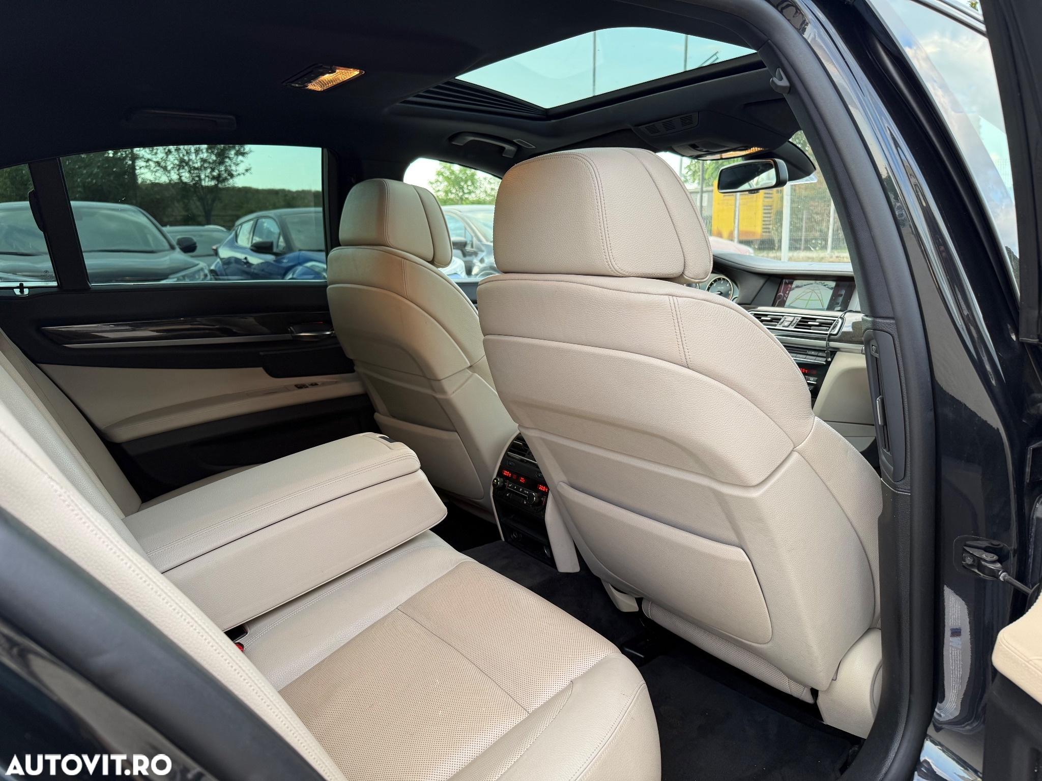 BMW Seria 7 740d xDrive - 8