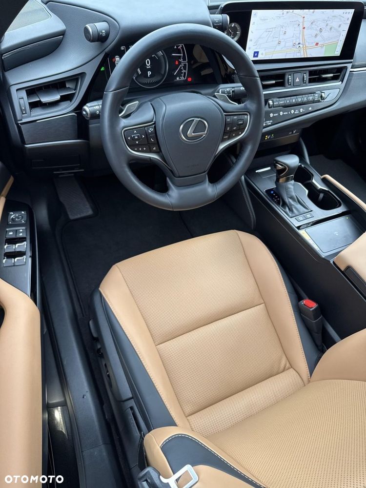 Lexus ES 300h Business Edition - 9