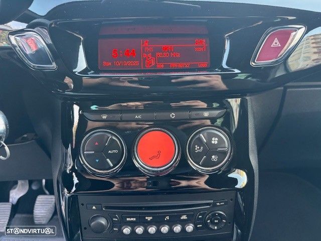 Citroën DS3 1.6 HDi Airdream So Chic - 6
