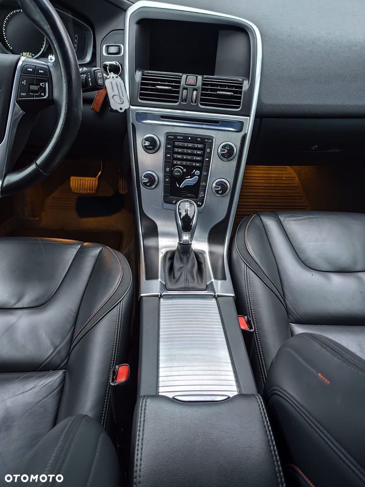 Volvo XC 60 D4 AWD Momentum - 20