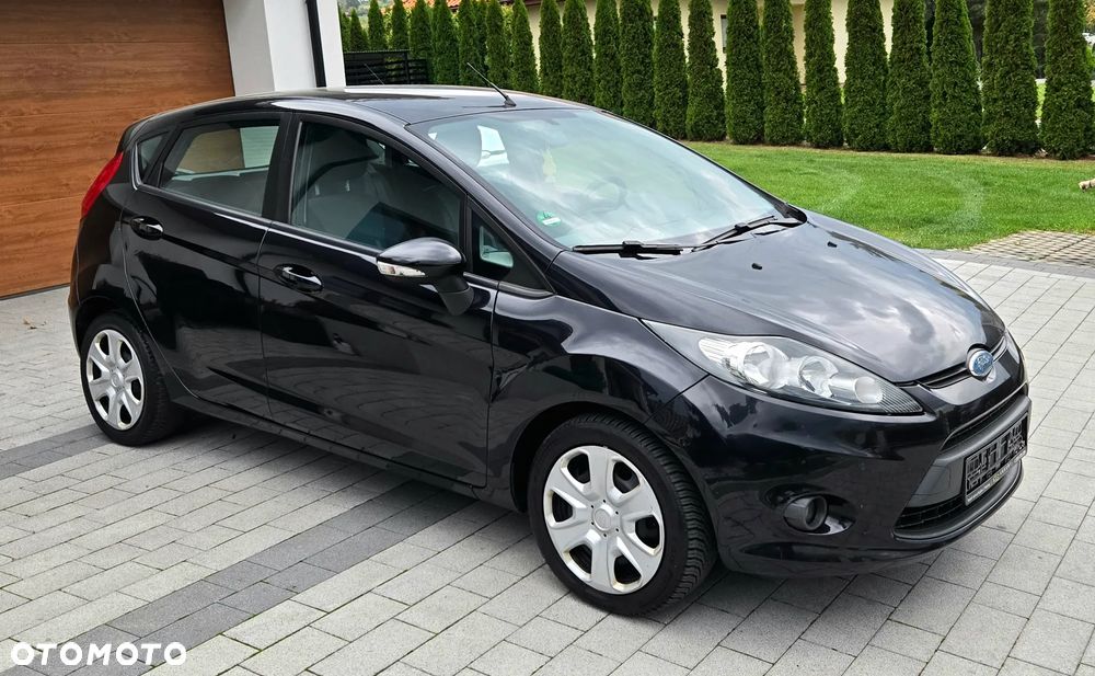 Ford Fiesta 1.25 Champions Edition - 24