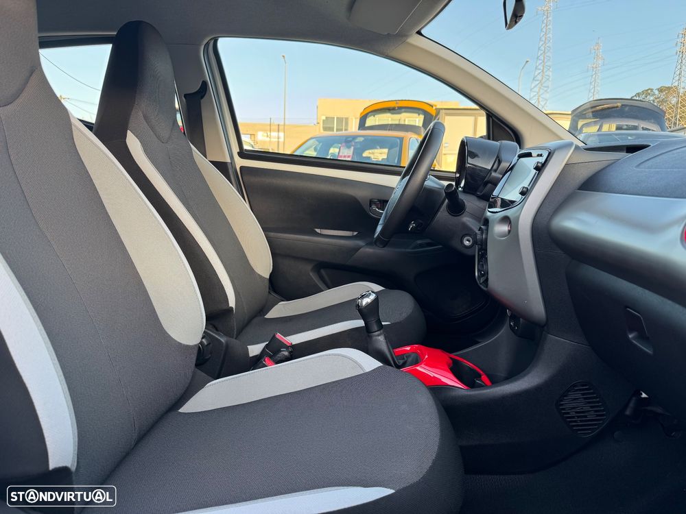 Toyota Aygo 1.0 X-Play Plus+X-Touch - 7