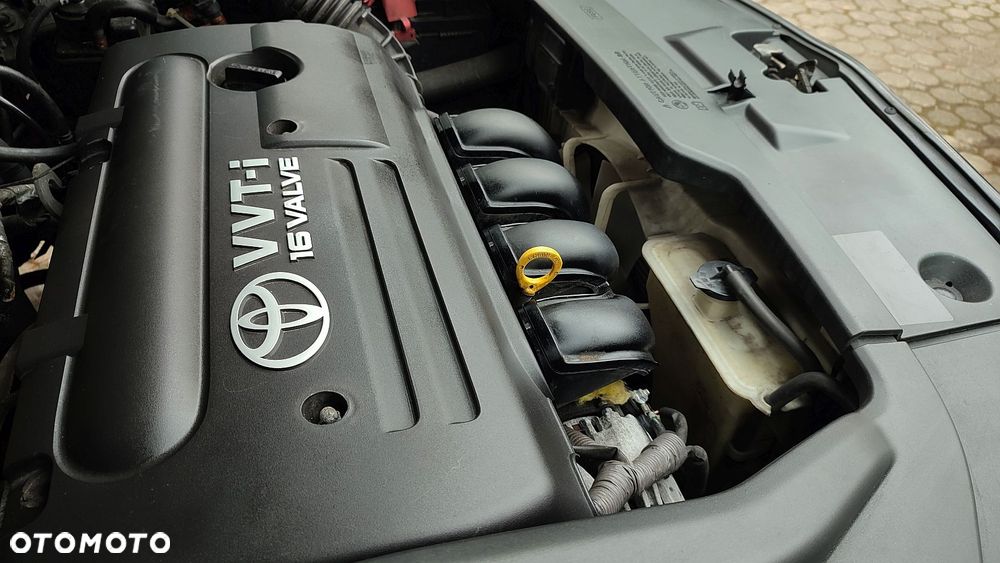 Toyota Avensis 1.8 VVT-i Executive - 8