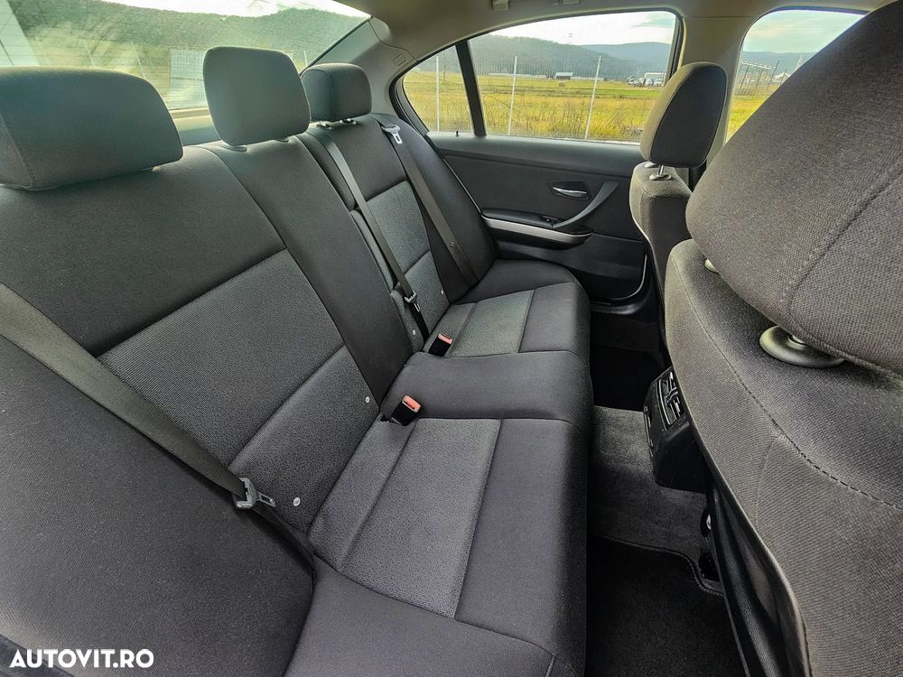 BMW Seria 3 320d DPF Aut. Edition Fleet Lifestyle - 10