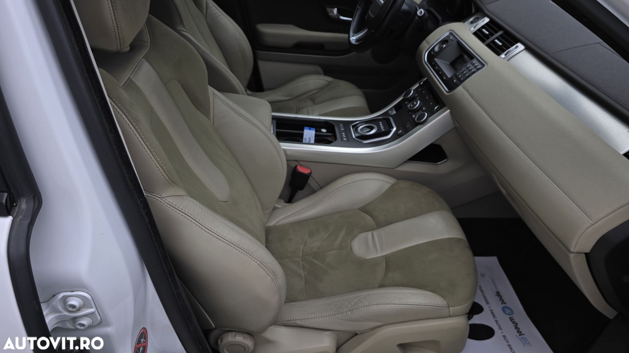 Land Rover Range Rover Evoque - 19