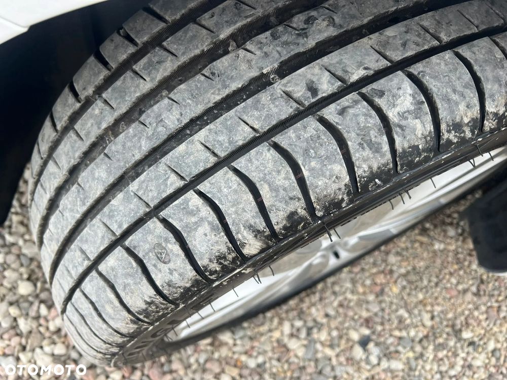 Kia Carens 1.7 CRDi XL 7os - 13