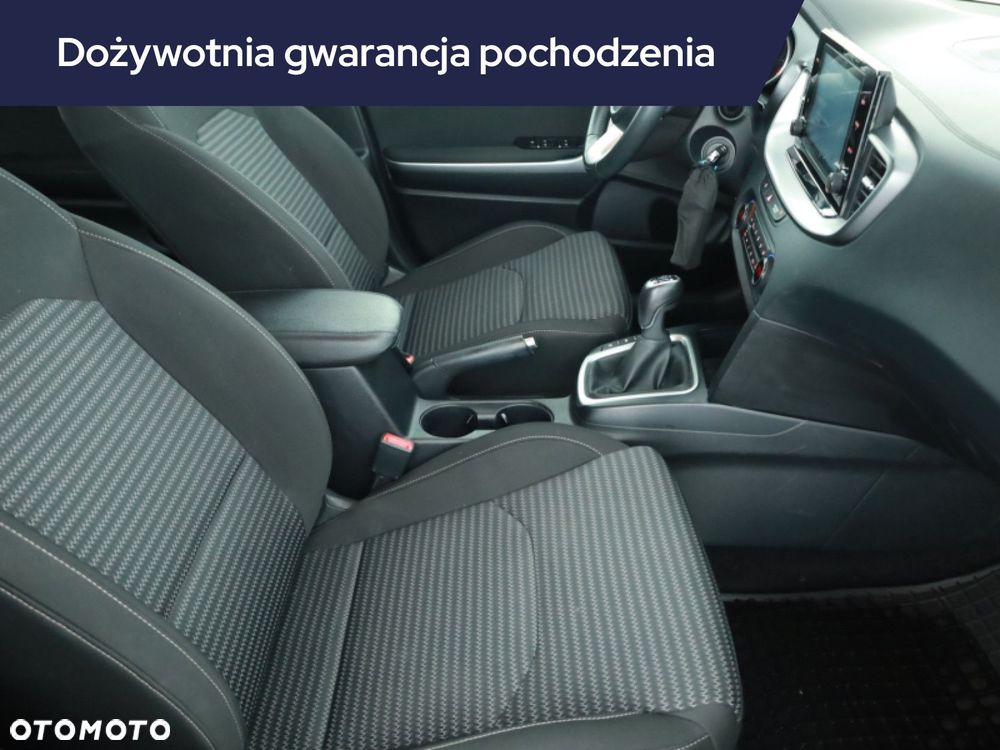 Kia Ceed - 9