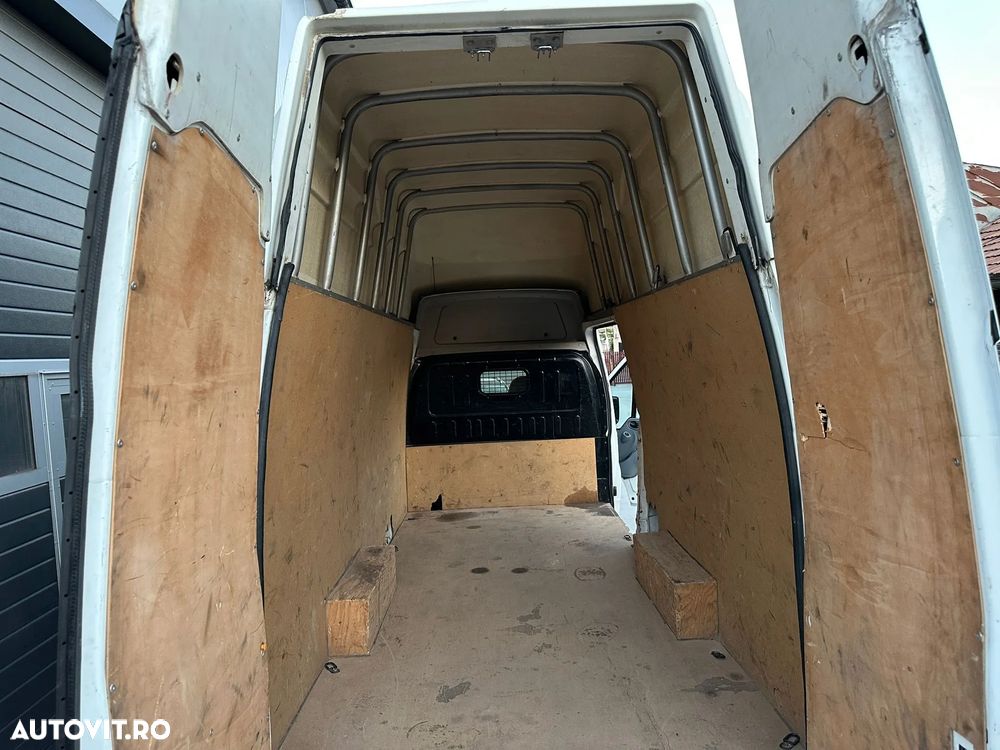 Ford TRANSIT - 13