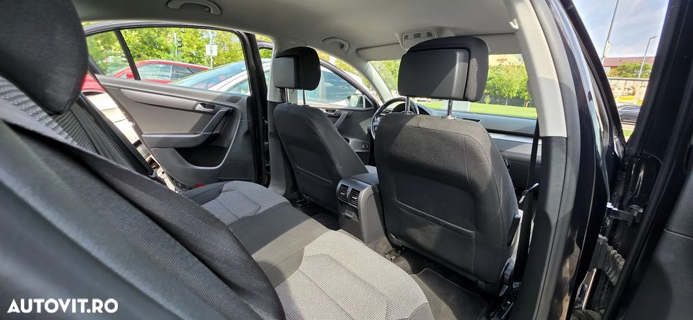 Volkswagen Passat - 6