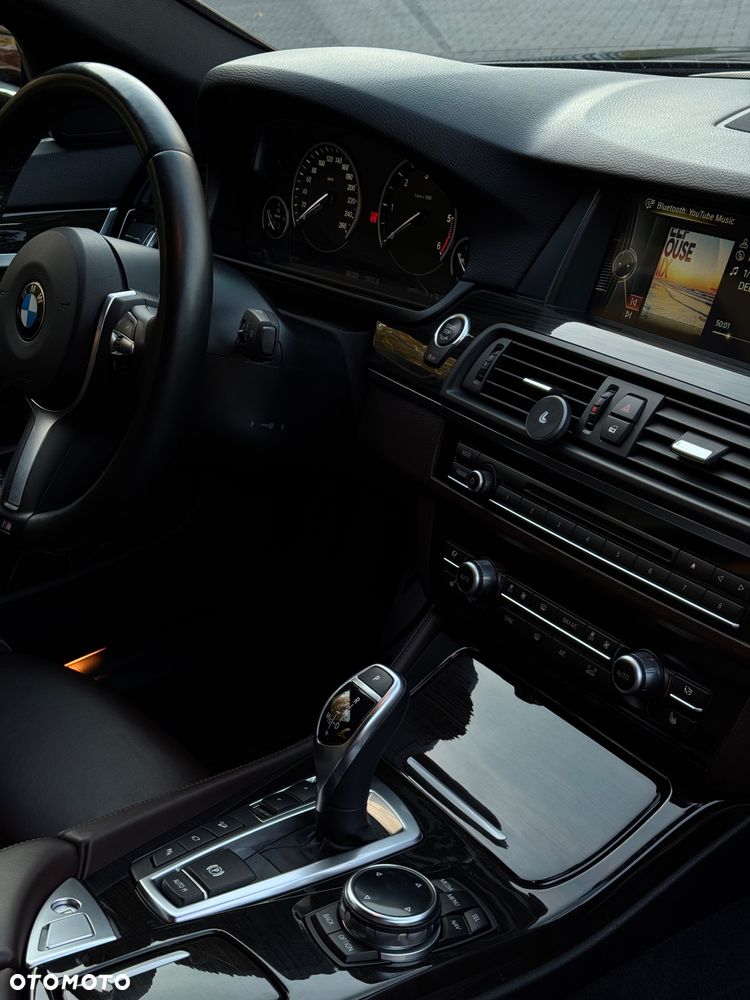 BMW Seria 5 530d xDrive - 17