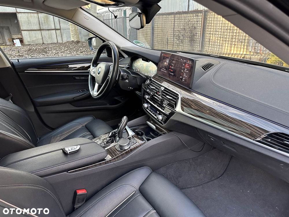 BMW Seria 5 540d xDrive - 16