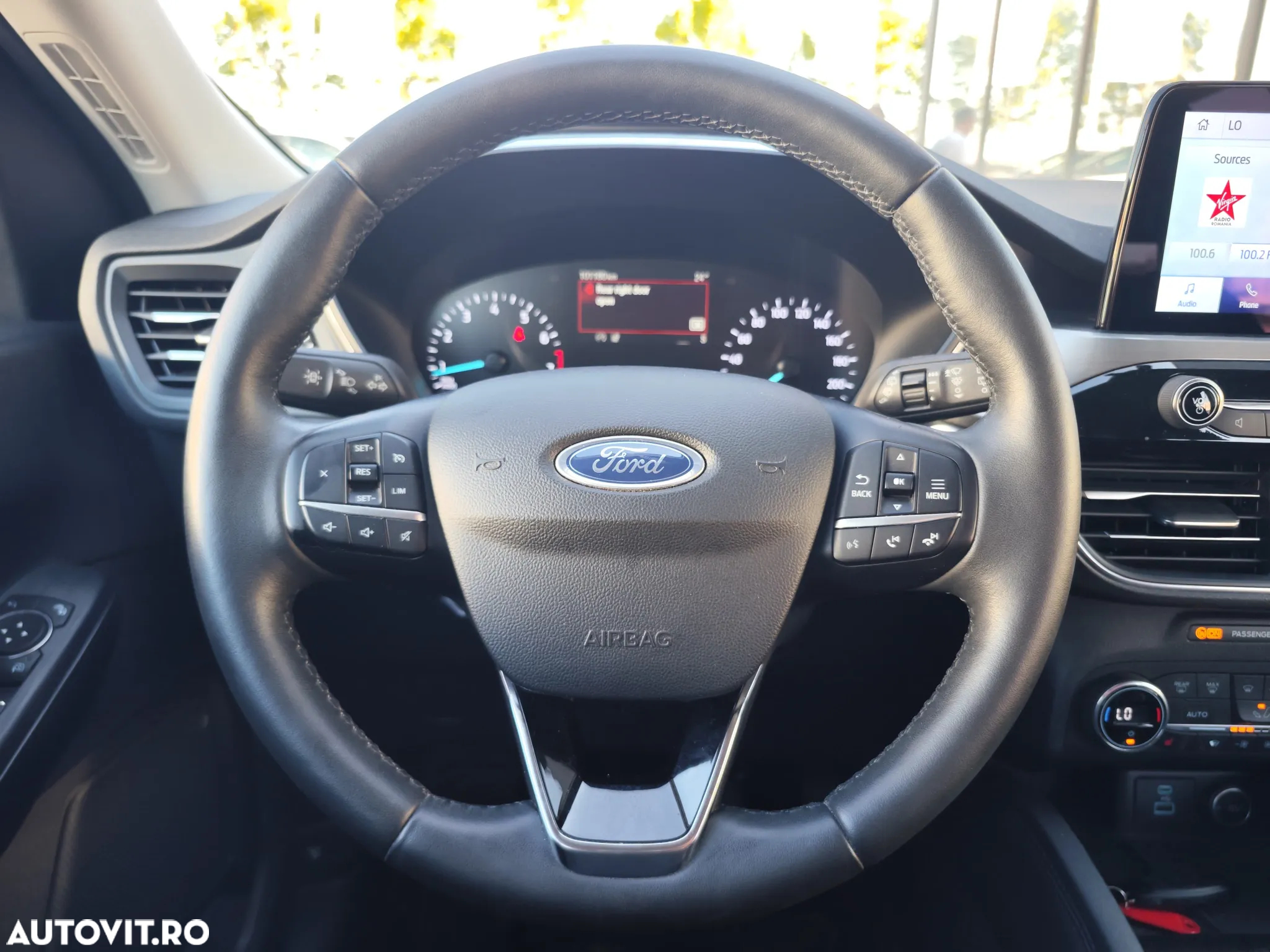 Ford Kuga 1.5 EcoBoost FWD Titanium - 25