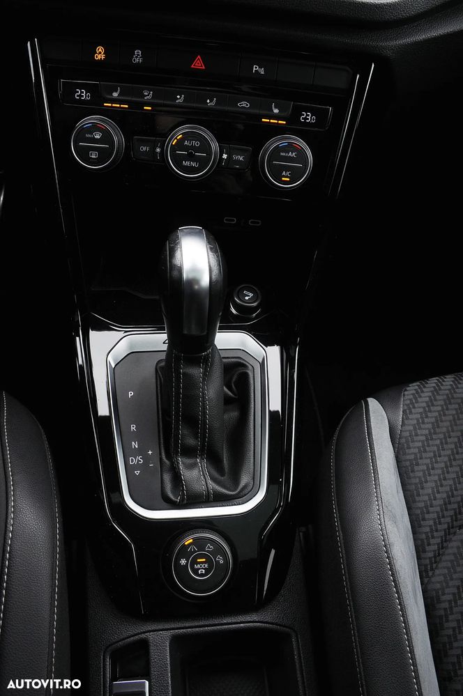 Volkswagen T-Roc R 2.0 TSI OPF 4Motion DSG - 29