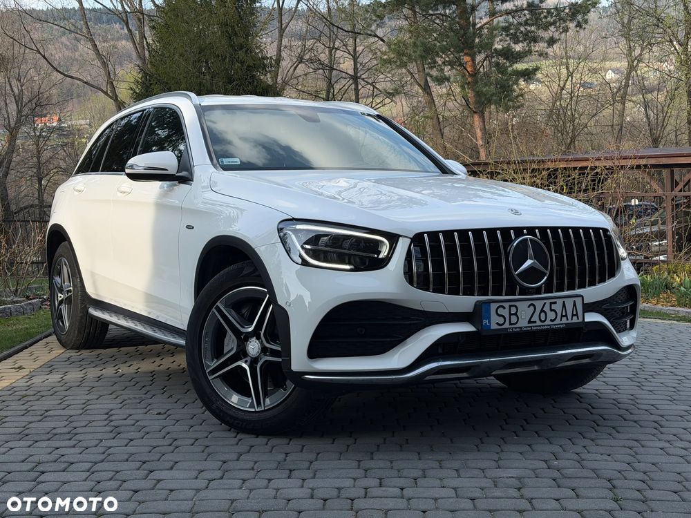 Mercedes-Benz GLC 250 4Matic 9G-TRONIC AMG Line - 3