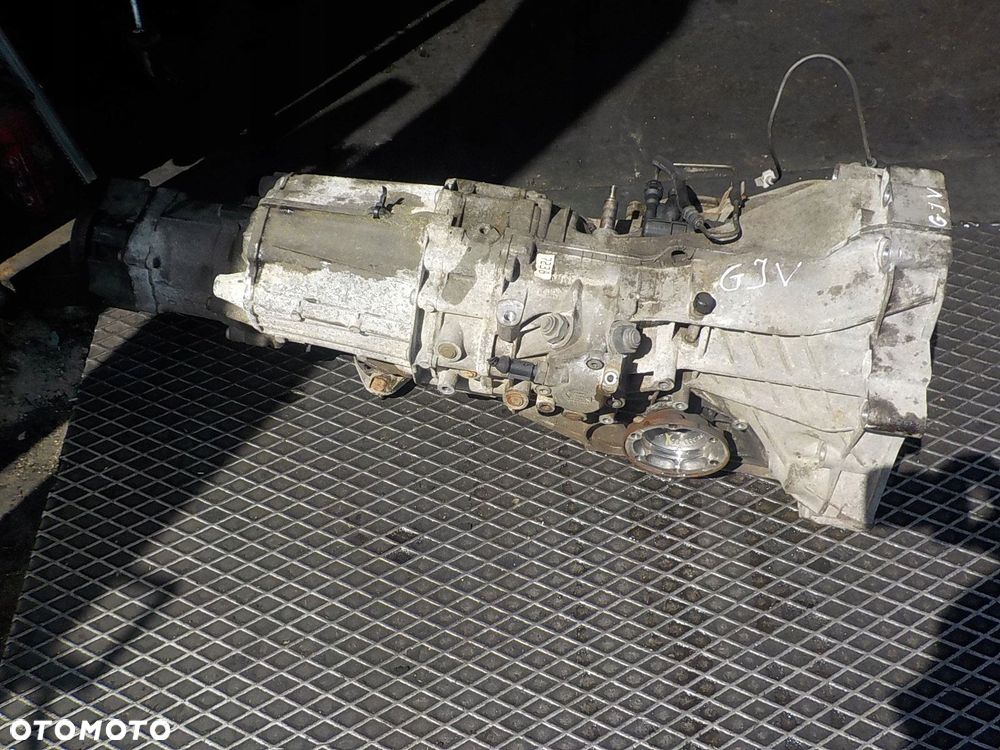 AUDI A4 B6 3.0 V6 B SKRZYNIA BIEGÓW GJV - 2