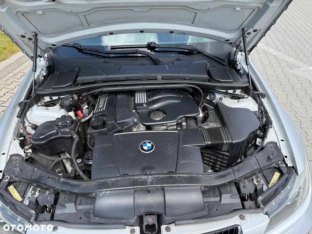 BMW Seria 3 320i - 20