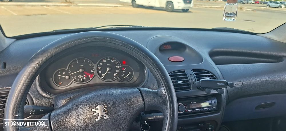 Peugeot 206 1.1 XR Présence - 16