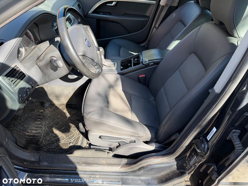 Volvo V70 2.0D Momentum - 12