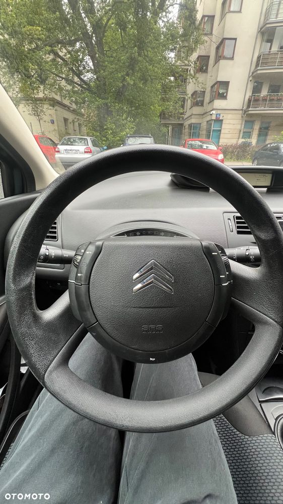 Citroën C4 1.4 16V Equilibre - 7