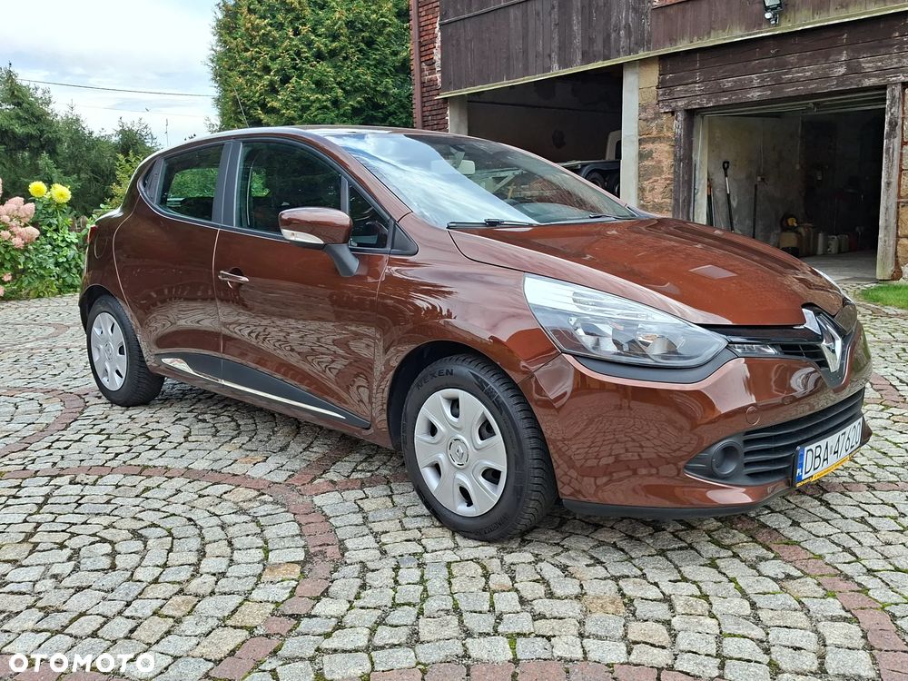 Renault Clio 1.2 16V 75 Life - 5